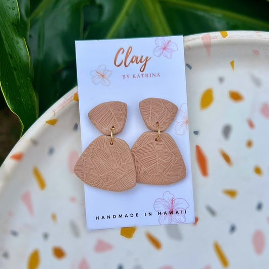BEIGE DANGLE
