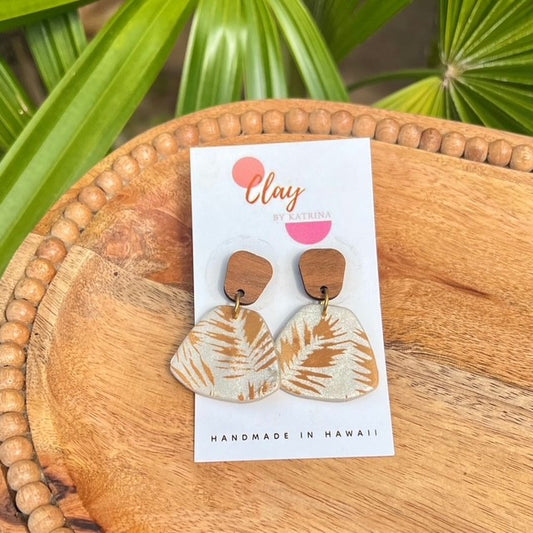 PEARL/BEIGE LEAFY DANGLE