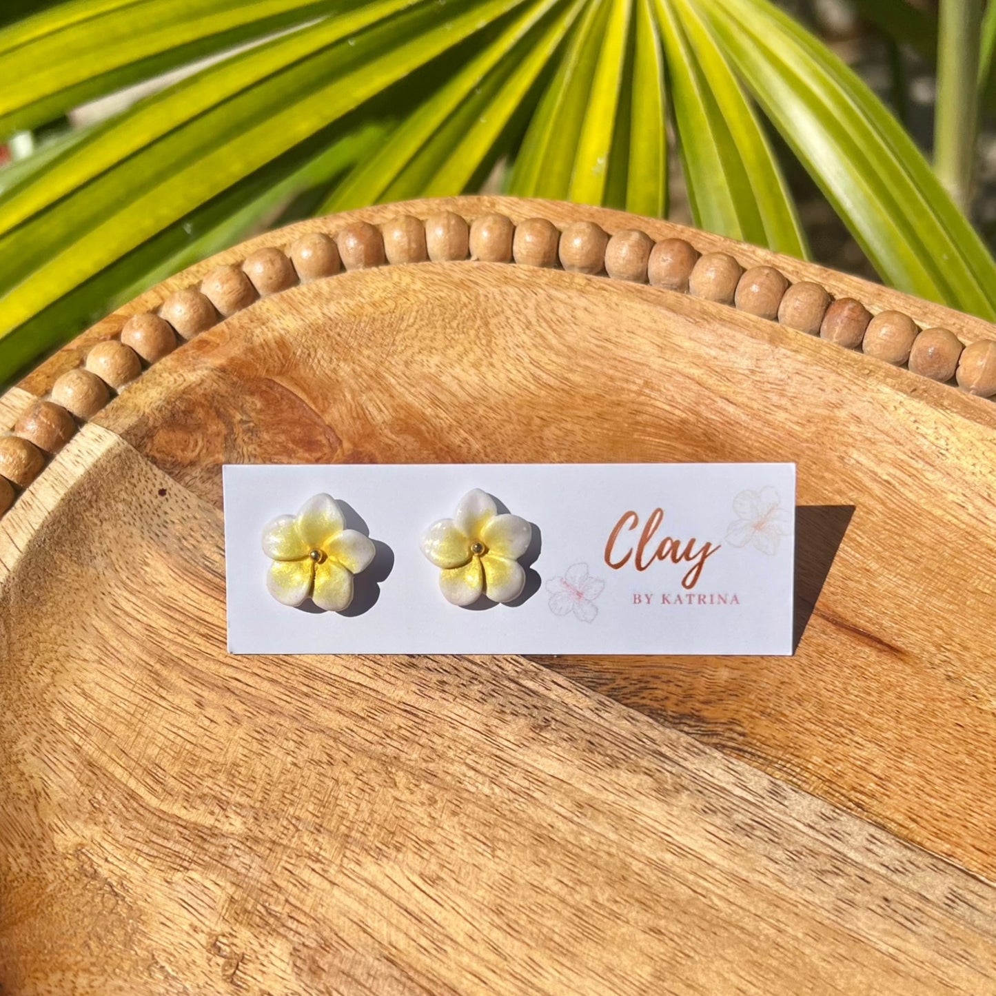 PLUMERIA STUD-white/yellow