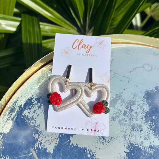 BORDERED HEART PEARL+RED ROSE